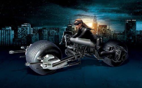 The Dark Knight Rises Batpod With Catwoman 1:18 Model Kit