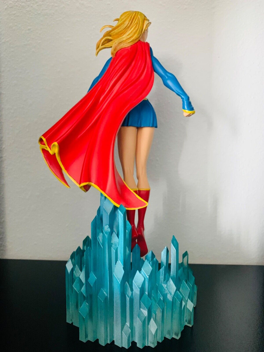 DC Direct Supergirl Statue